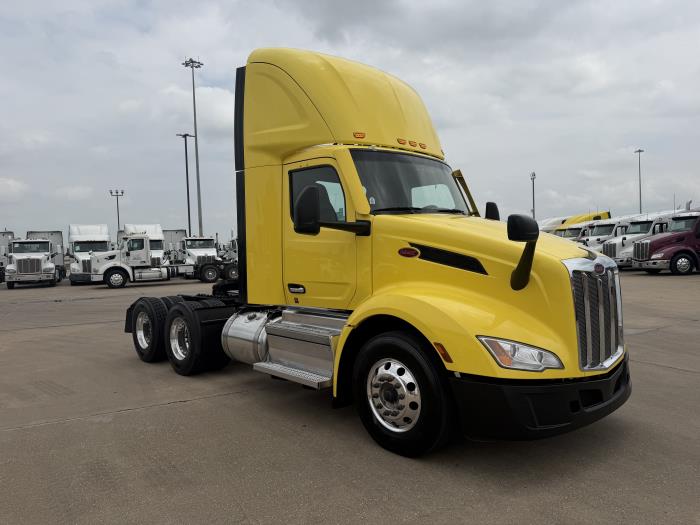 2023 Peterbilt 579-6