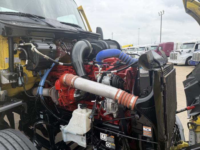 2023 Peterbilt 579-17