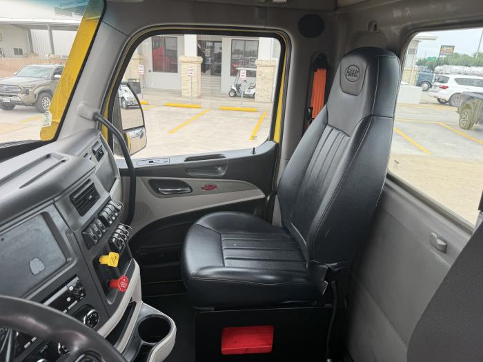 2023 Peterbilt 579-23