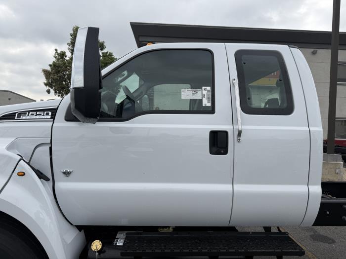 2027 Ford F-750-7