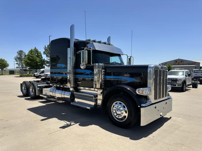 2025 Peterbilt 589-1