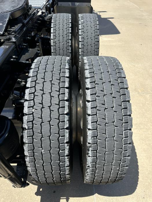 2025 Peterbilt 589-16