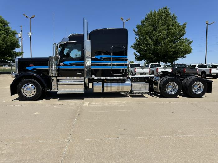 2025 Peterbilt 589-5
