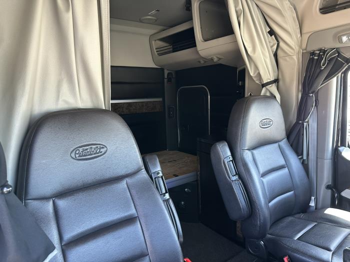 2025 Peterbilt 589-11