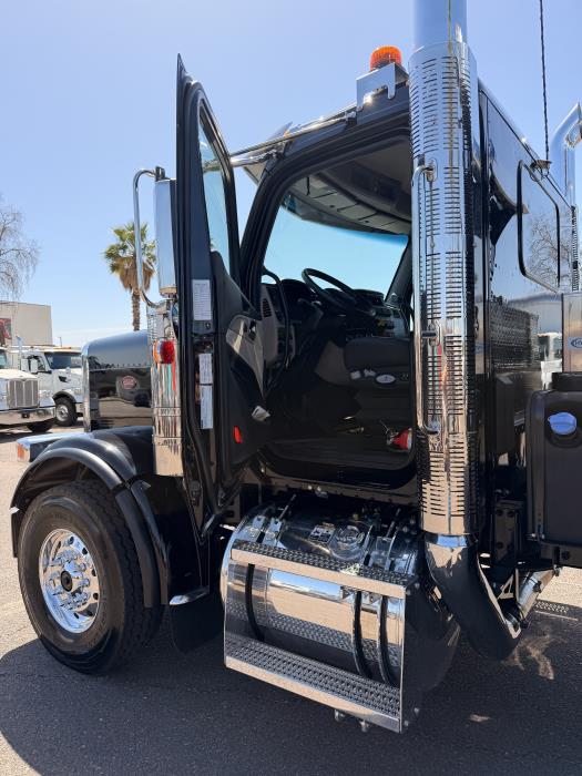2027 Peterbilt 589-17