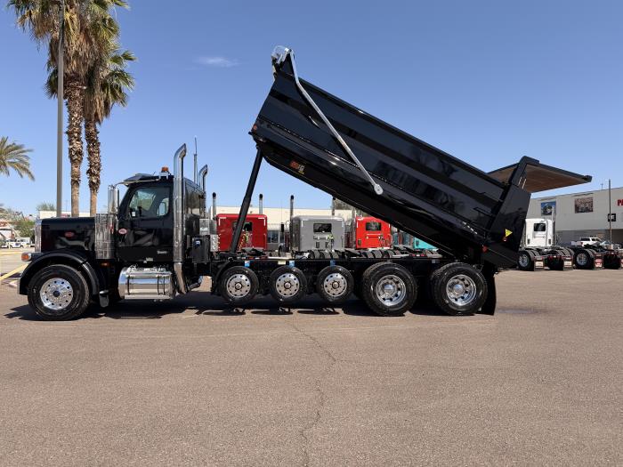 2027 Peterbilt 589-4