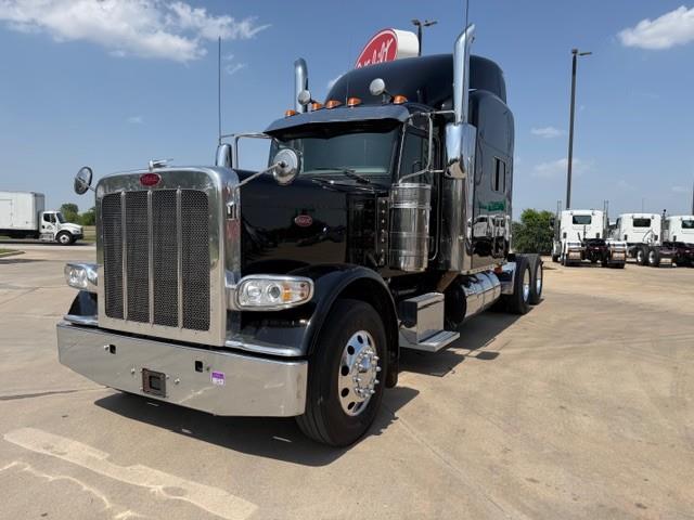 2022 Peterbilt 389-0