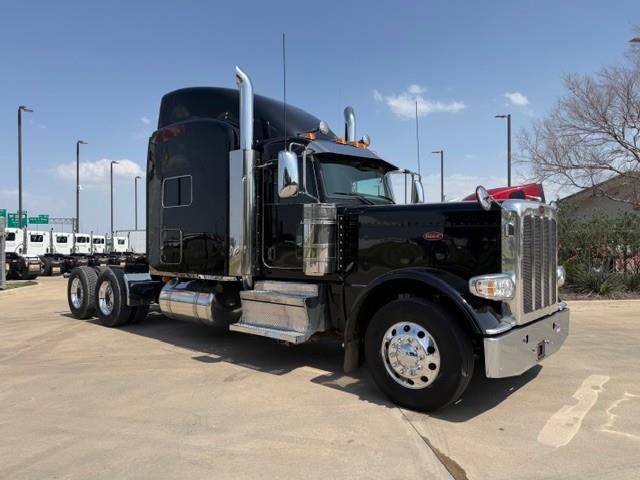 2022 Peterbilt 389-9