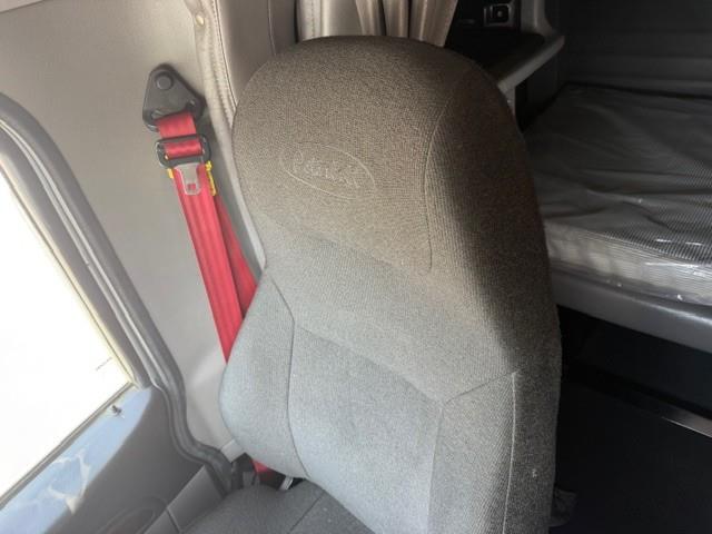 2022 Peterbilt 389-35