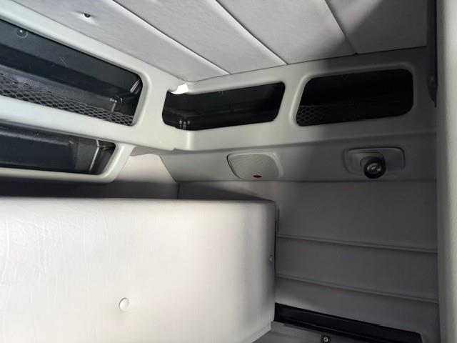 2022 Peterbilt 389-44