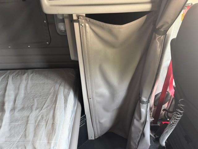 2022 Peterbilt 389-45