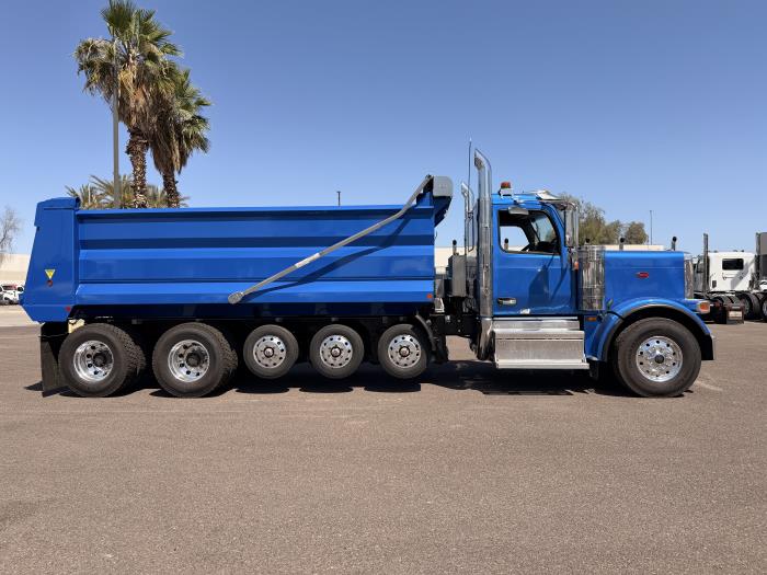 2027 Peterbilt 589-8