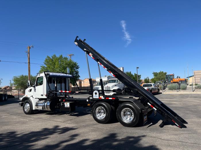 2027 Peterbilt 567-3