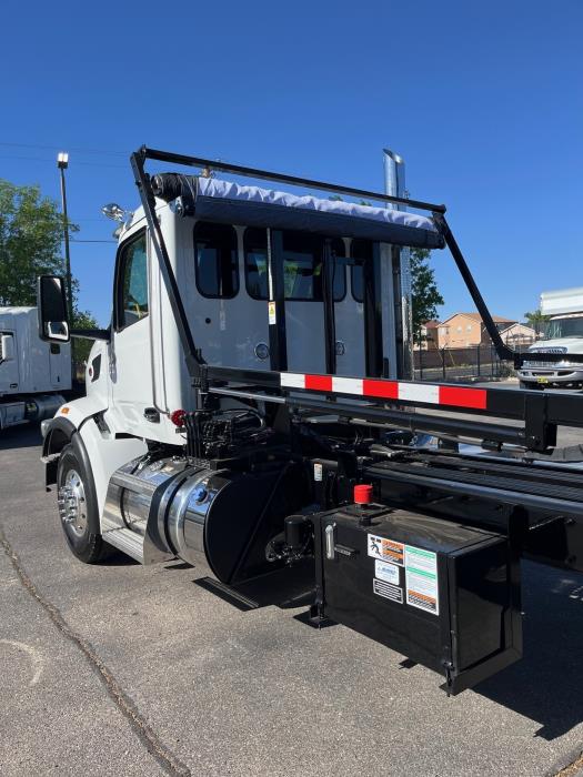 2027 Peterbilt 567-8