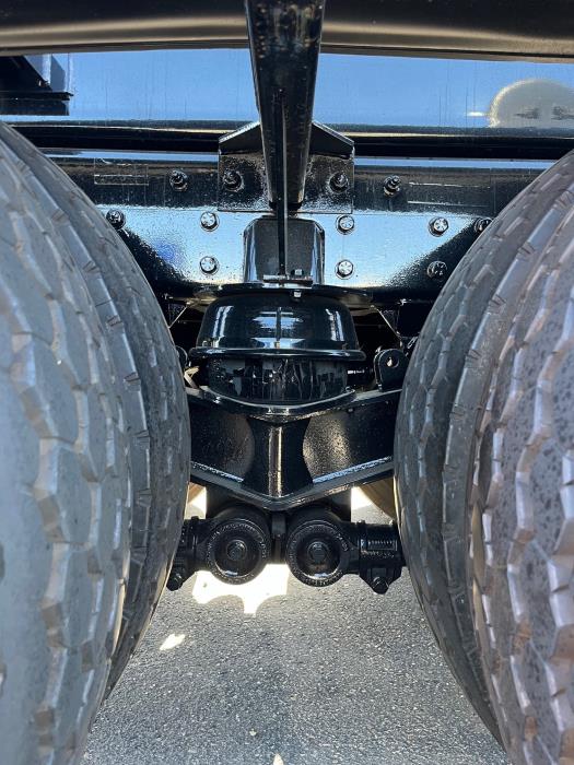 2027 Peterbilt 567-13