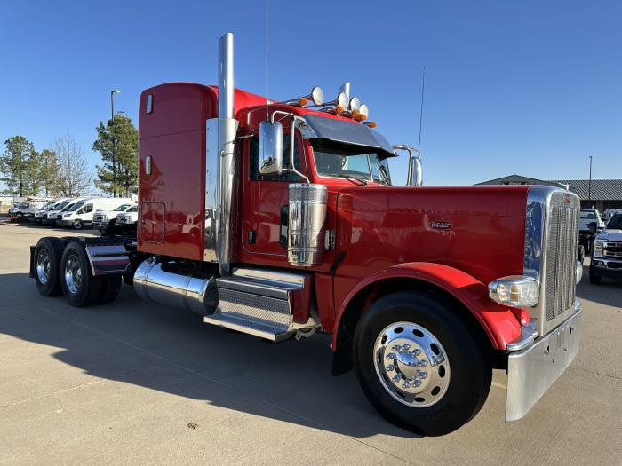 2022 Peterbilt 389-1