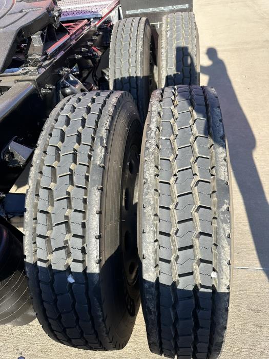 2022 Peterbilt 389-13