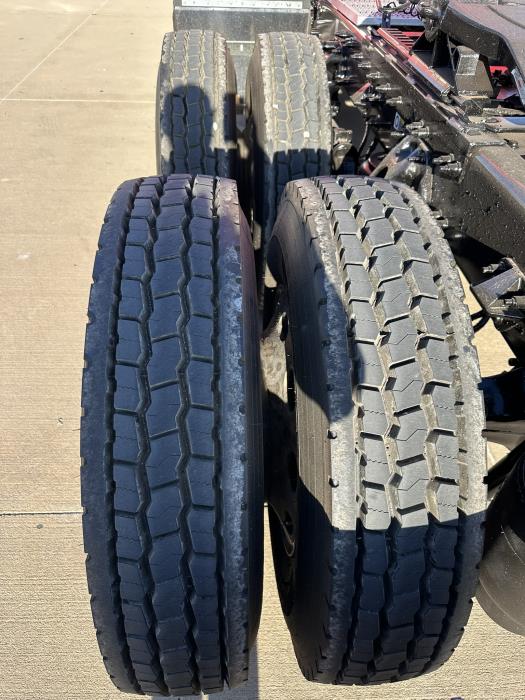 2022 Peterbilt 389-14