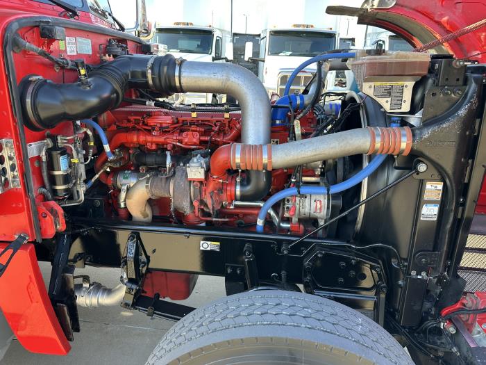 2022 Peterbilt 389-12