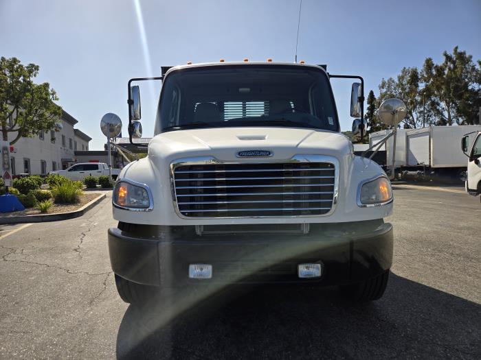 2019 Freightliner Business Class M2 106-5