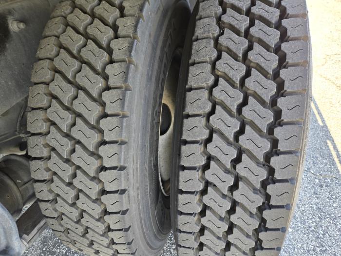 2019 Freightliner Business Class M2 106-10