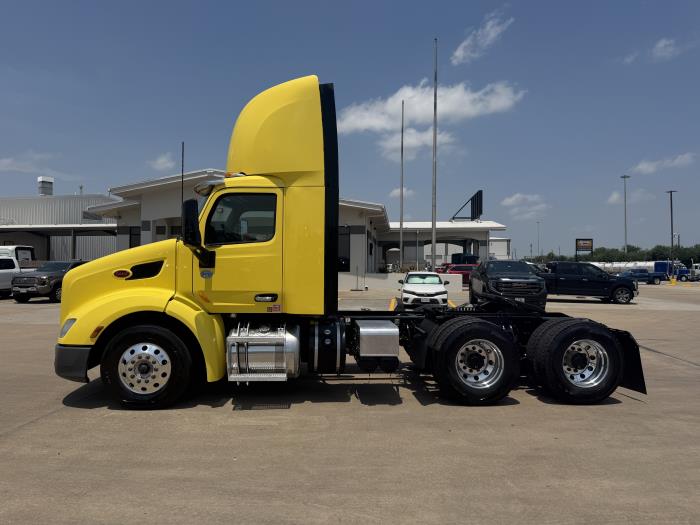 2021 Peterbilt 579-1