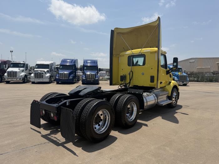 2021 Peterbilt 579-4