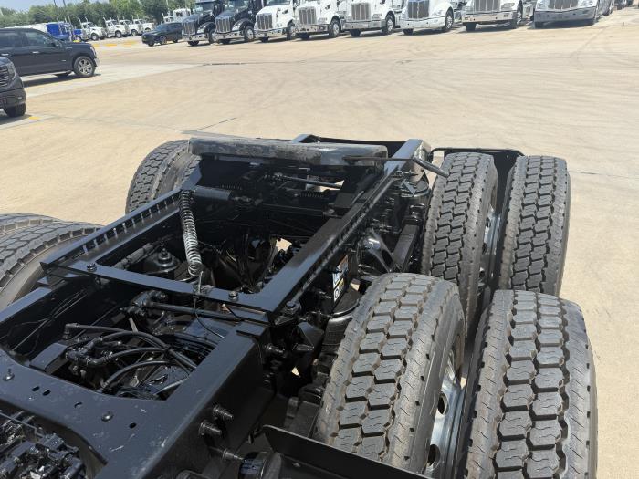 2021 Peterbilt 579-13