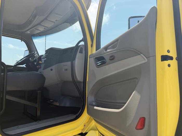 2021 Peterbilt 579-21
