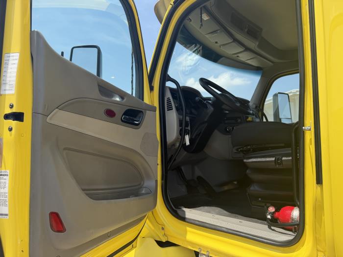 2021 Peterbilt 579-23