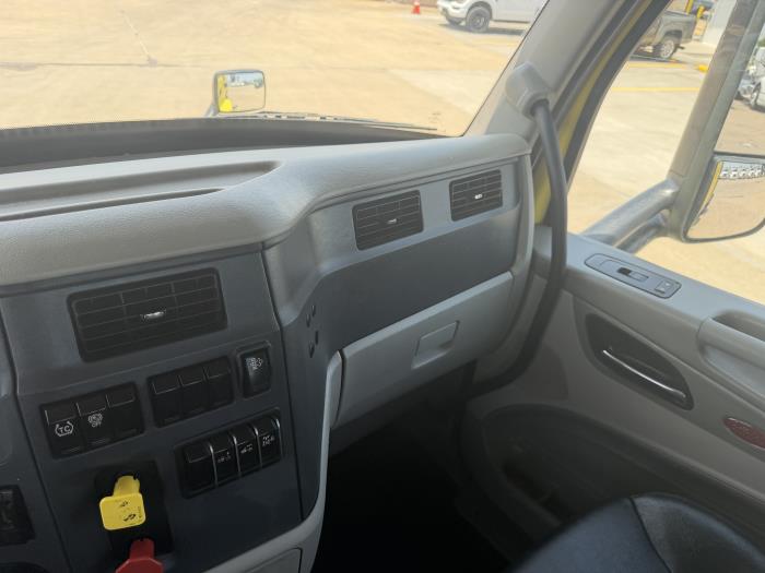 2021 Peterbilt 579-27