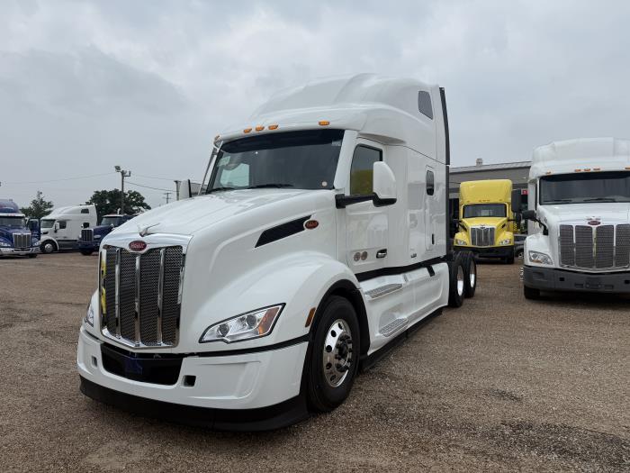 2027 Peterbilt 579-1