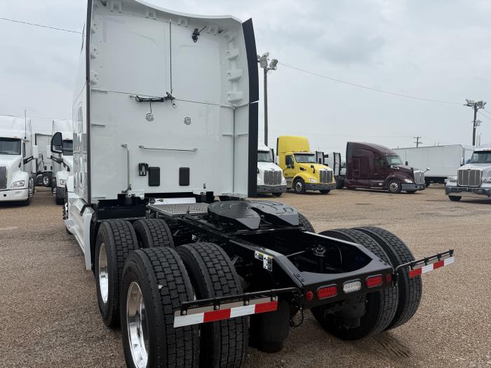 2027 Peterbilt 579-4