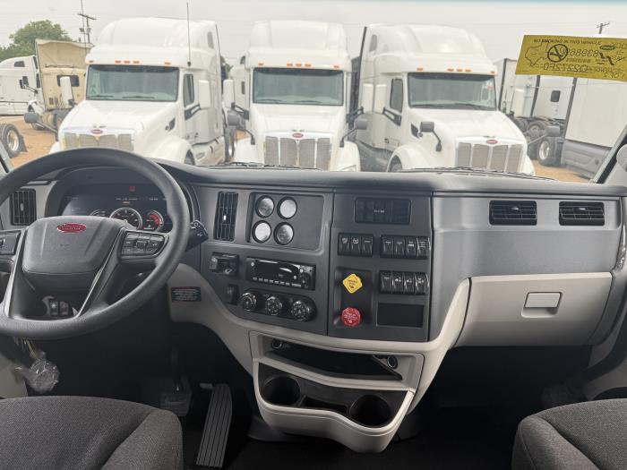 2027 Peterbilt 579-23