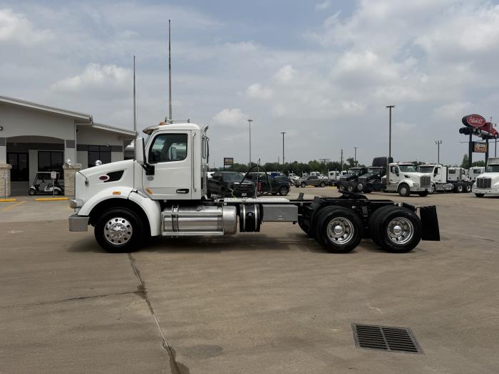 2021 Peterbilt 567-1