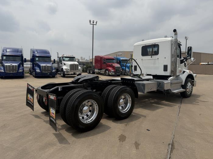2021 Peterbilt 567-4