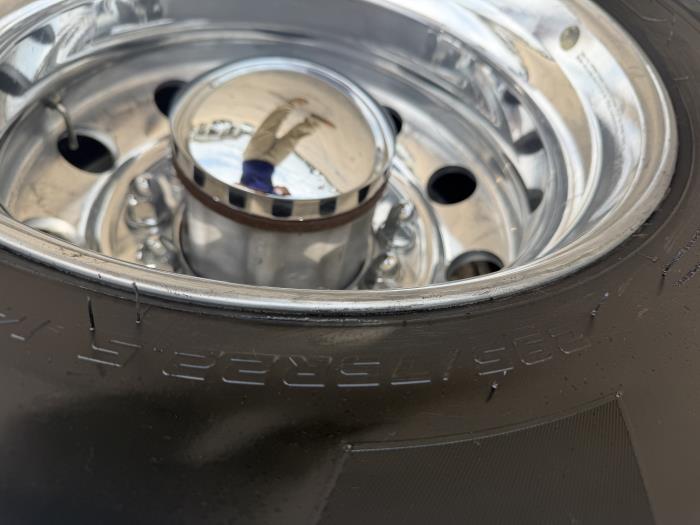 2021 Peterbilt 567-8