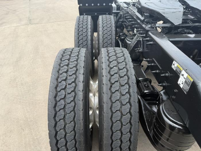 2021 Peterbilt 567-11