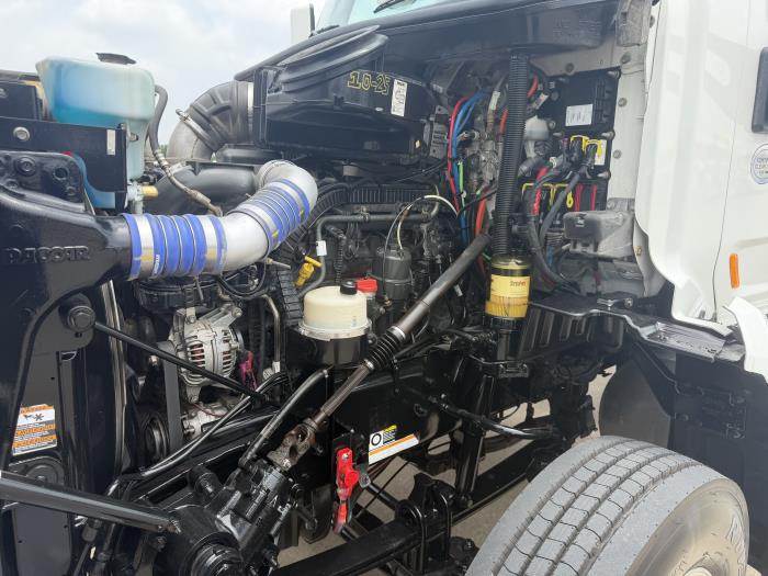 2021 Peterbilt 567-15