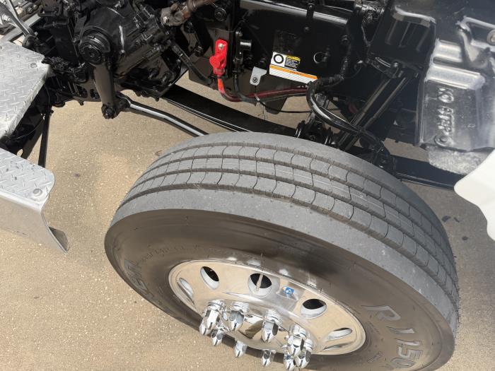 2021 Peterbilt 567-17