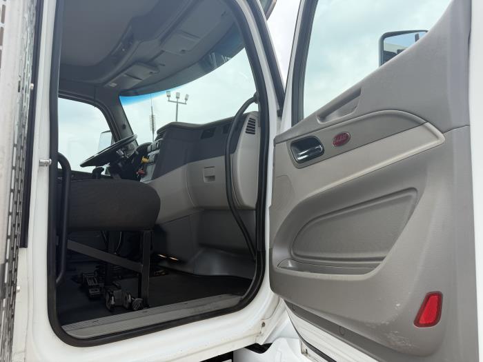 2021 Peterbilt 567-21