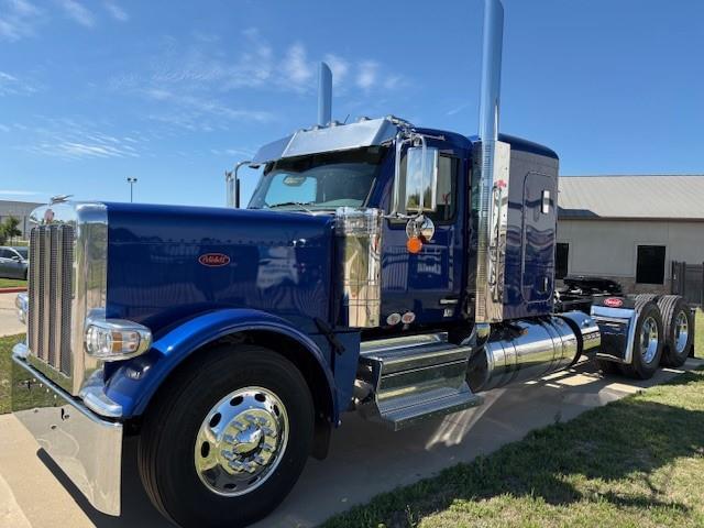 2027 Peterbilt 589-1