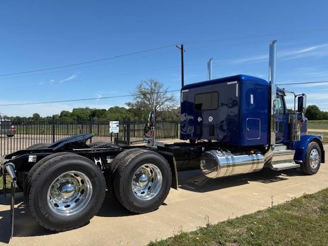 2027 Peterbilt 589-6