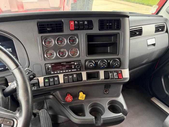 2022 Kenworth T680-8