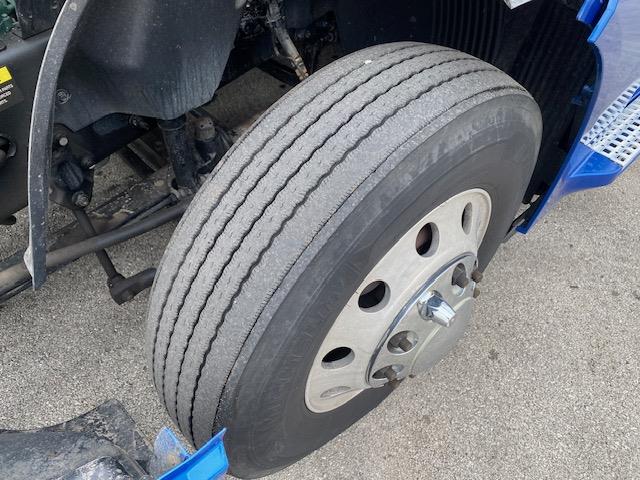 2022 Volvo VNL64T760-10