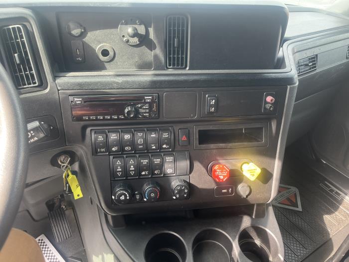 2019 International LT625-16