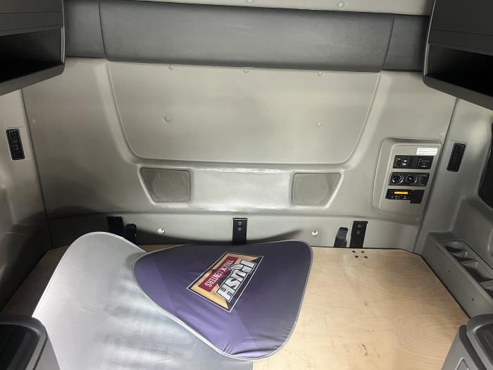 2019 International LT625-18