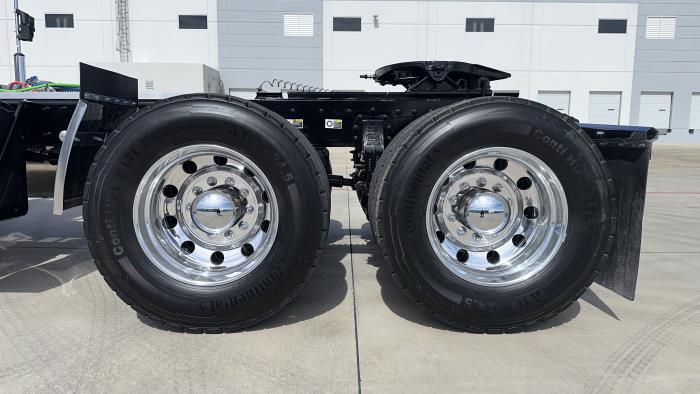 2027 Peterbilt 589-11
