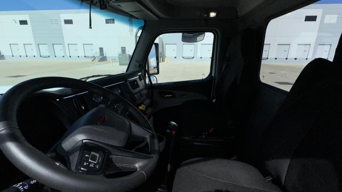 2027 Peterbilt 589-24