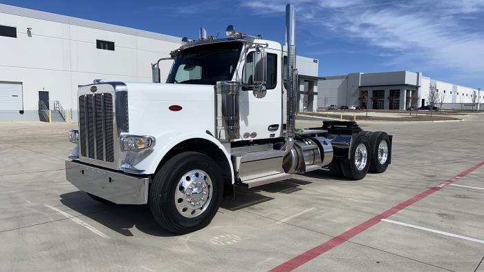 2027 Peterbilt 589-1
